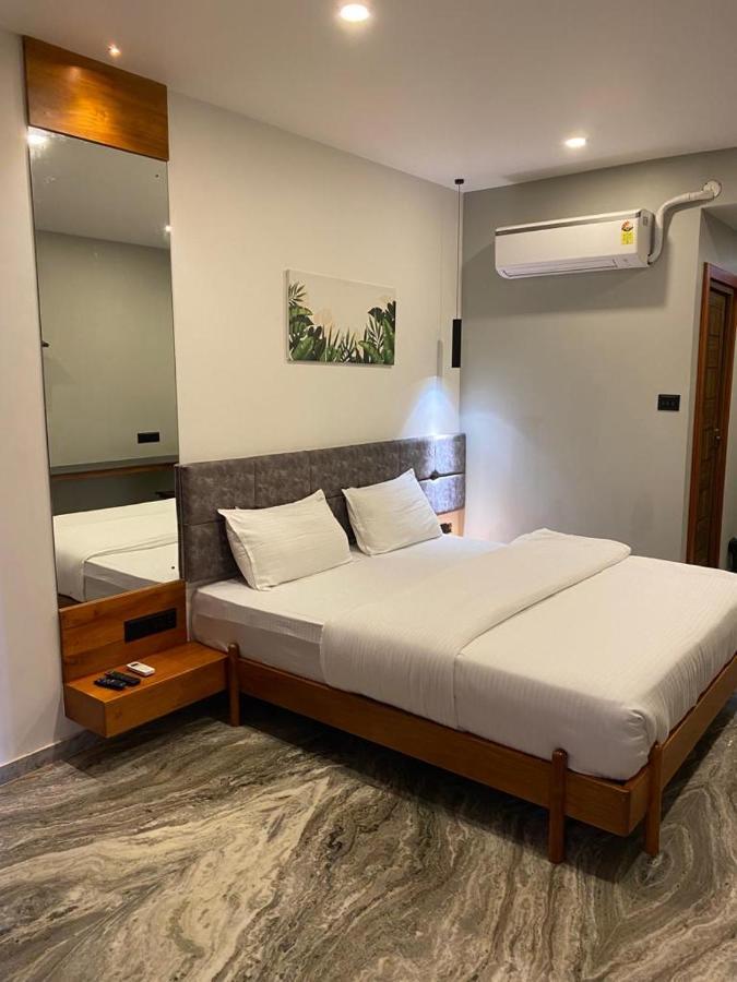 Luxe Inn *