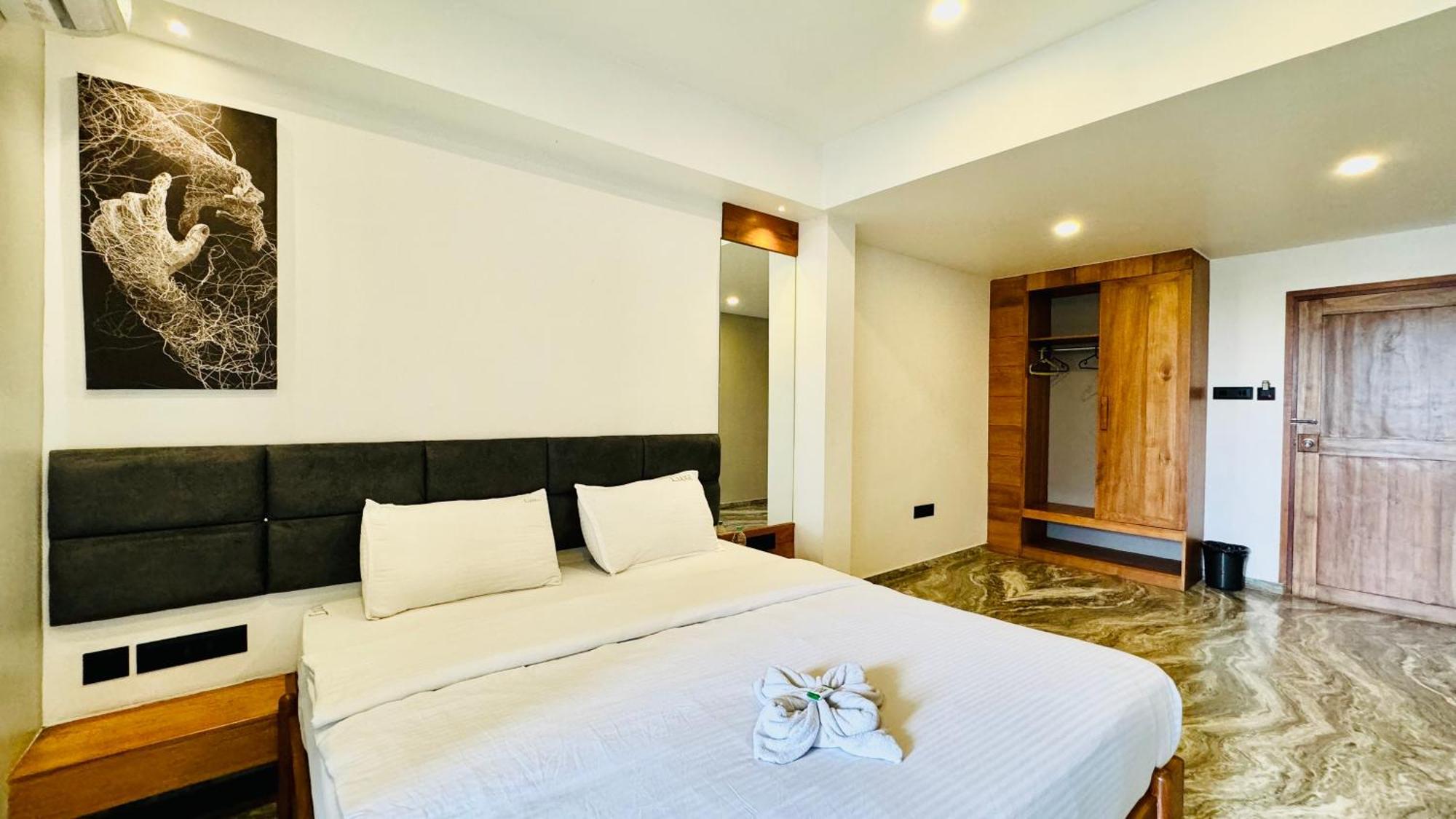 Luxe Inn *
